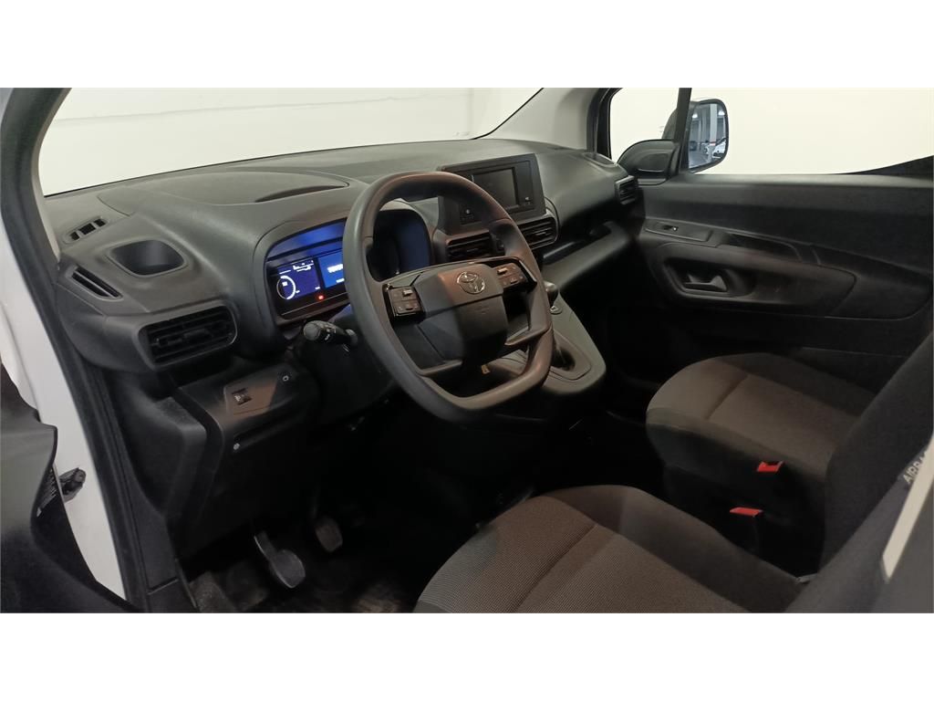 TOYOTA Proace City