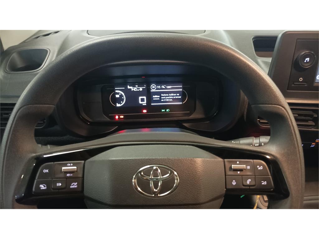 TOYOTA Proace City