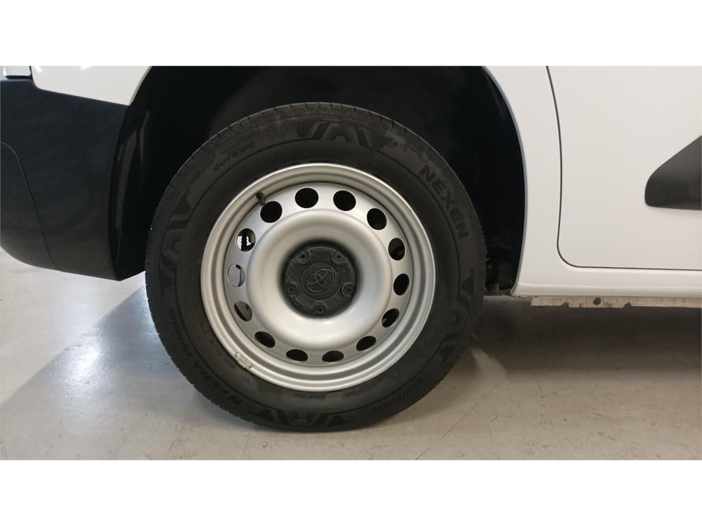 TOYOTA Proace City