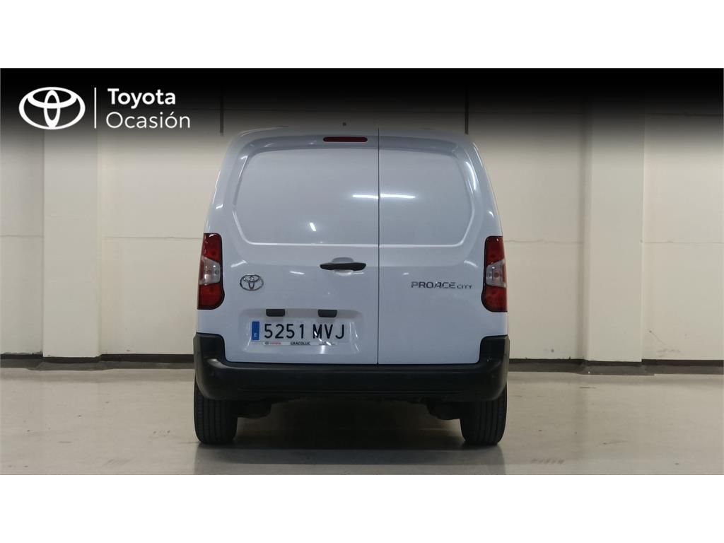 TOYOTA Proace City