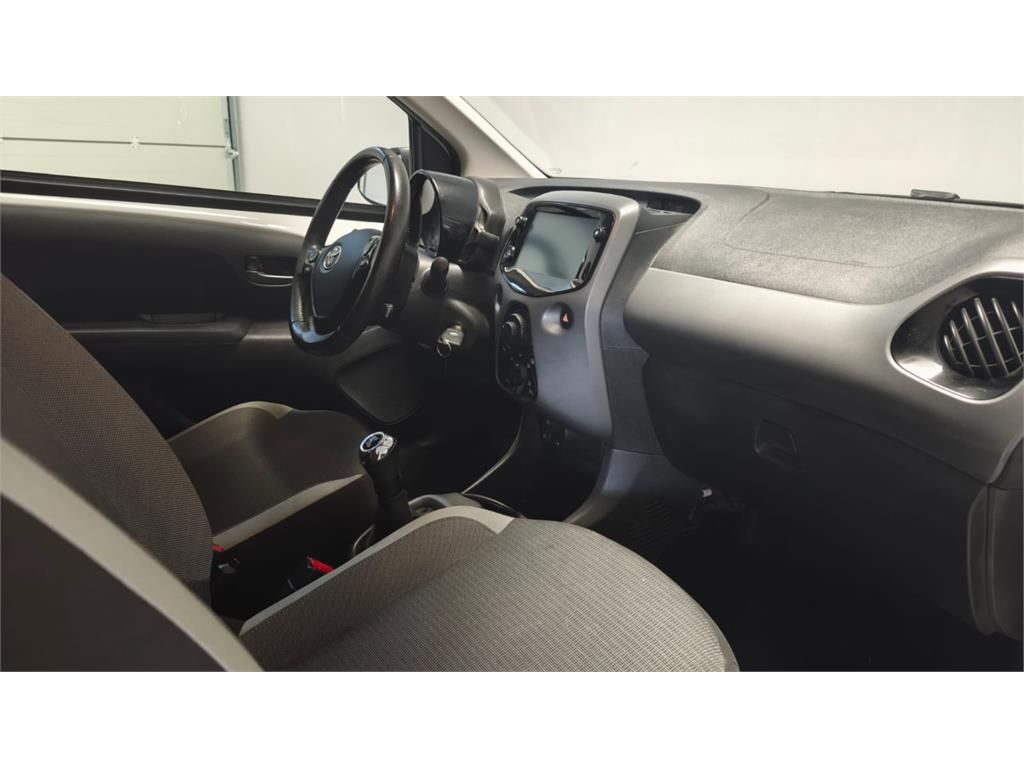 TOYOTA Aygo