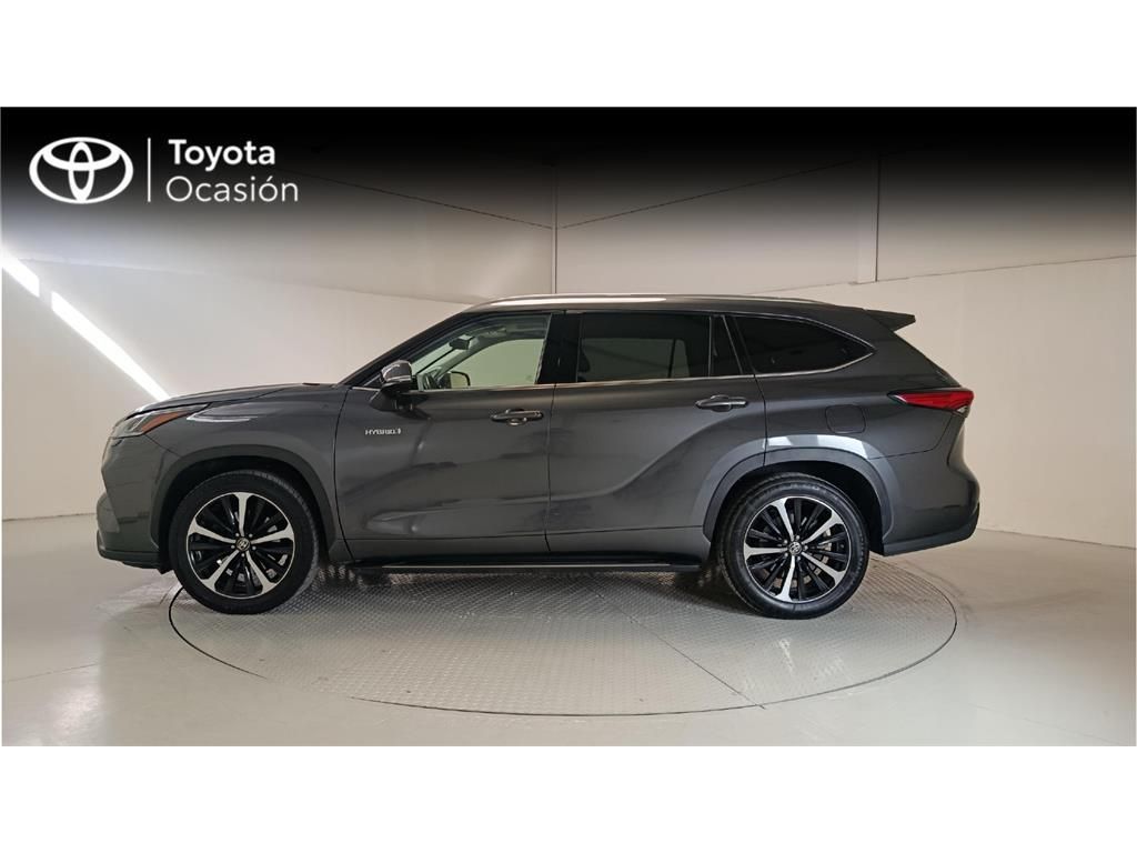 TOYOTA Highlander