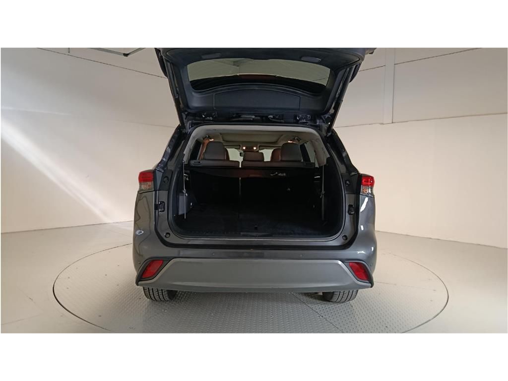 TOYOTA Highlander