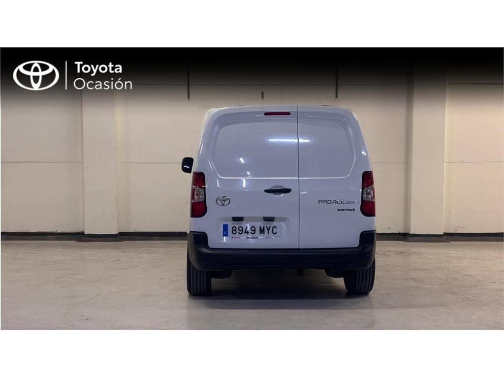 TOYOTA Proace City