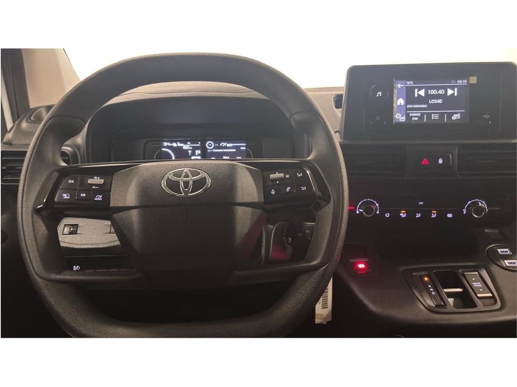 TOYOTA Proace City