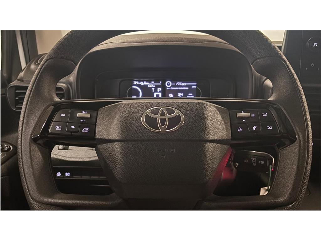 TOYOTA Proace City