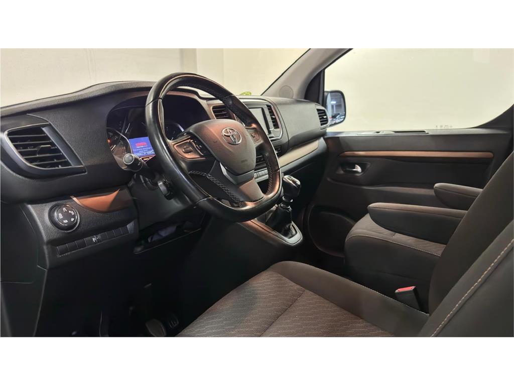 TOYOTA Proace Verso