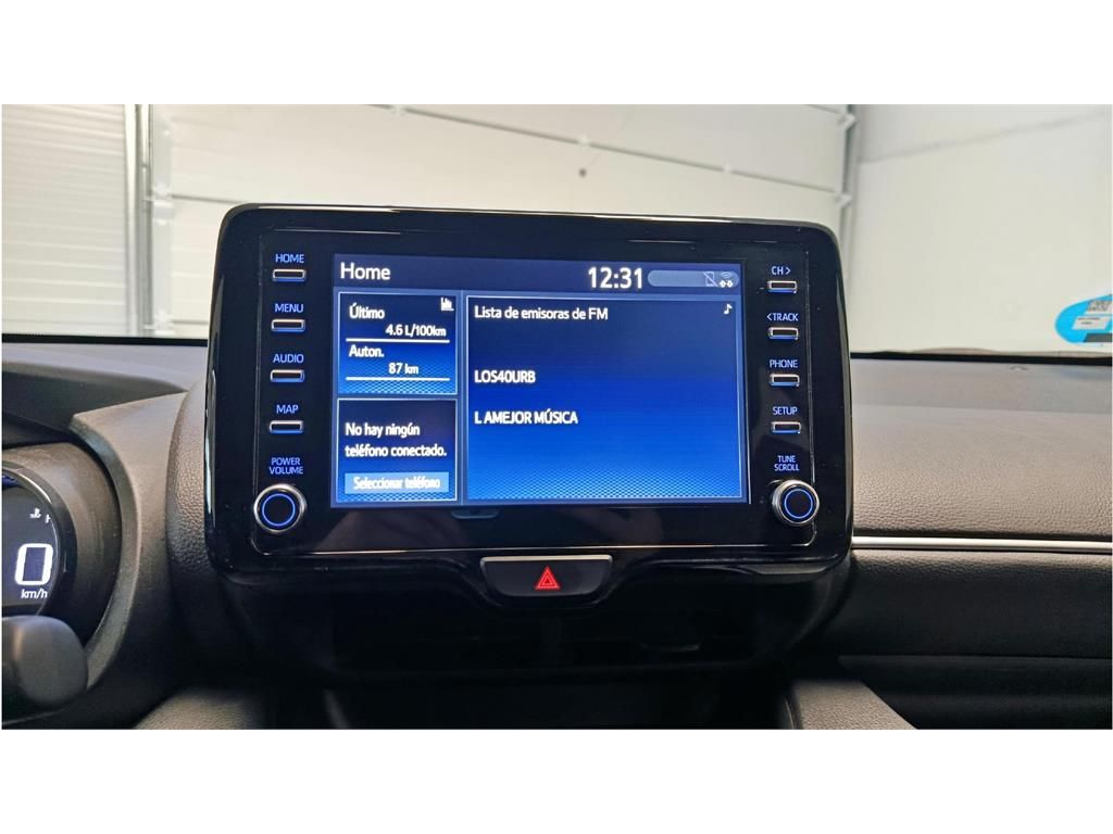 TOYOTA Yaris