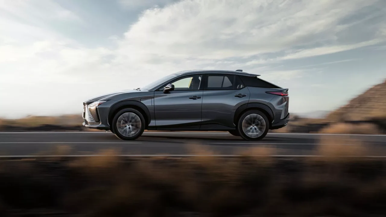 lexus rz en granada