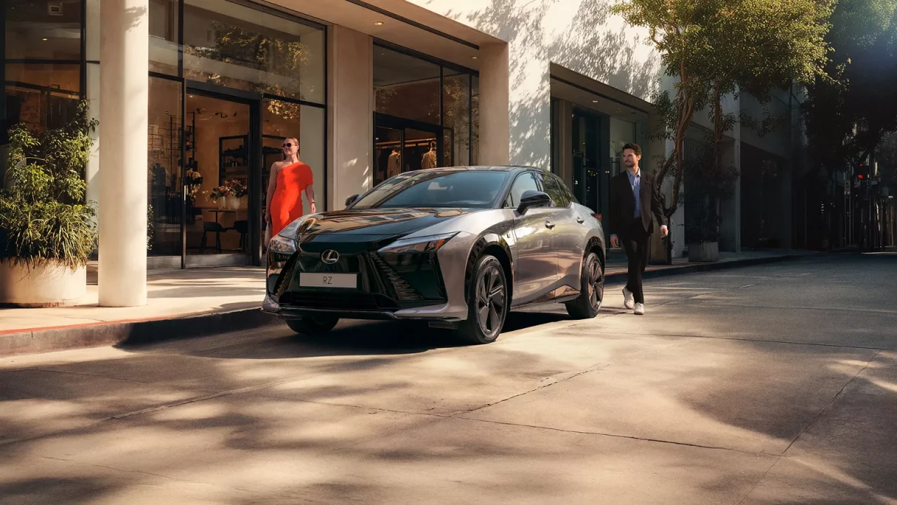 lexus rz granada