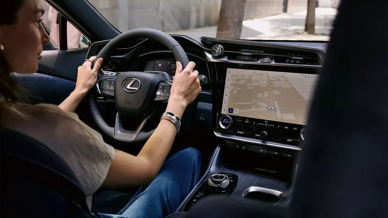 lexus rz en granada