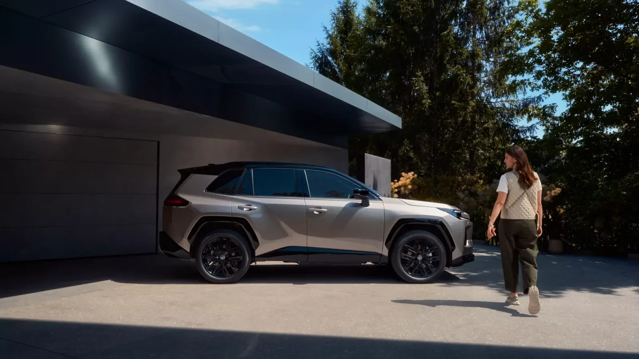 RAV4_024_PHEV_26_WEB